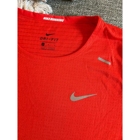 Nike Running Dri Fit Short Sleeve Shirt - Red - Medium - Picture 2 of 3